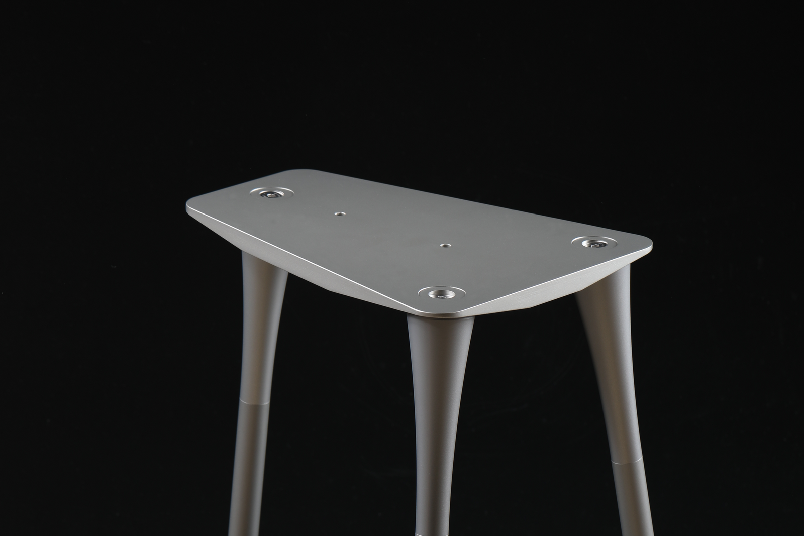 Stand 3S &mdash; Acoustically Engineered